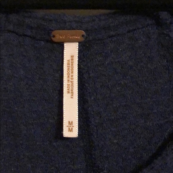 Top - Picture 2 of 3